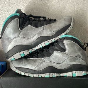 Air Jordan 10 (Lady Liberty)